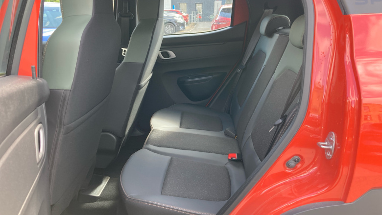 Dacia Spring 27kWh Extreme 65 48kW 5dr Auto Electric Hatchback